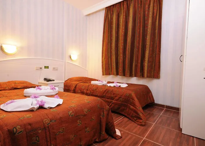 Aparthotel Exelsior Annex 3*